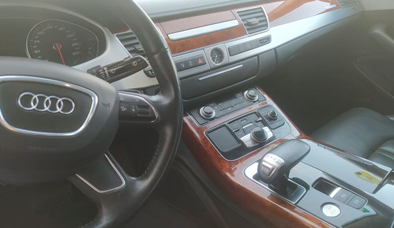 AUDI A8 Quattro Tiptronic 4p