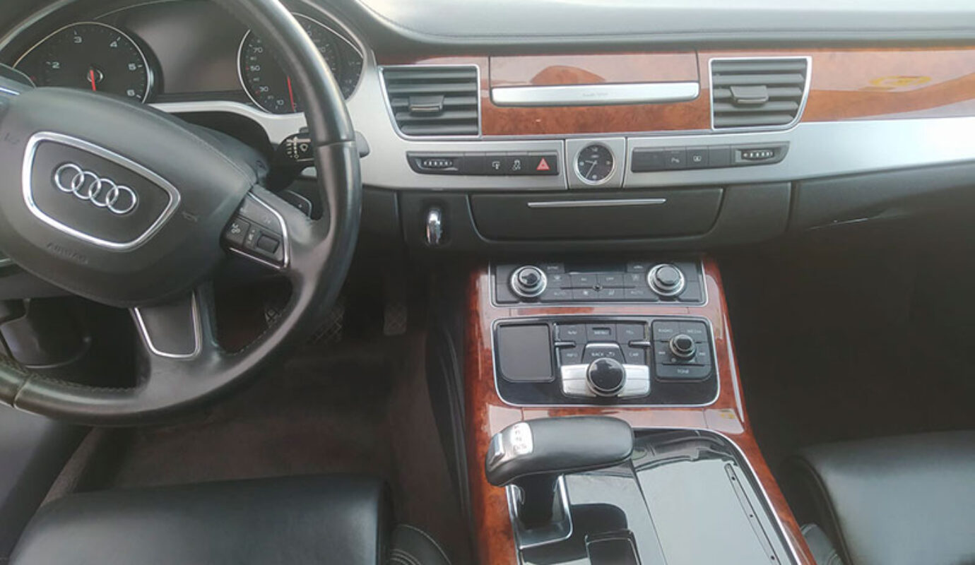 AUDI A8 Quattro Tiptronic 4p